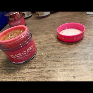 Jeffree Star  lip scrub